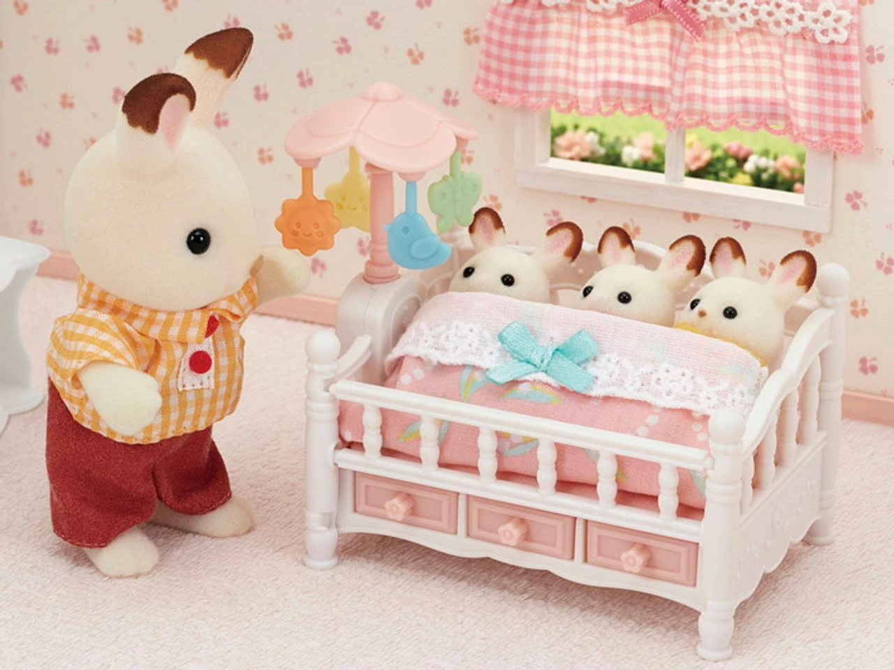 Sylvanian Families Crib With Mobile 5 Sylvanian Families Crib With Mobile - Image 5